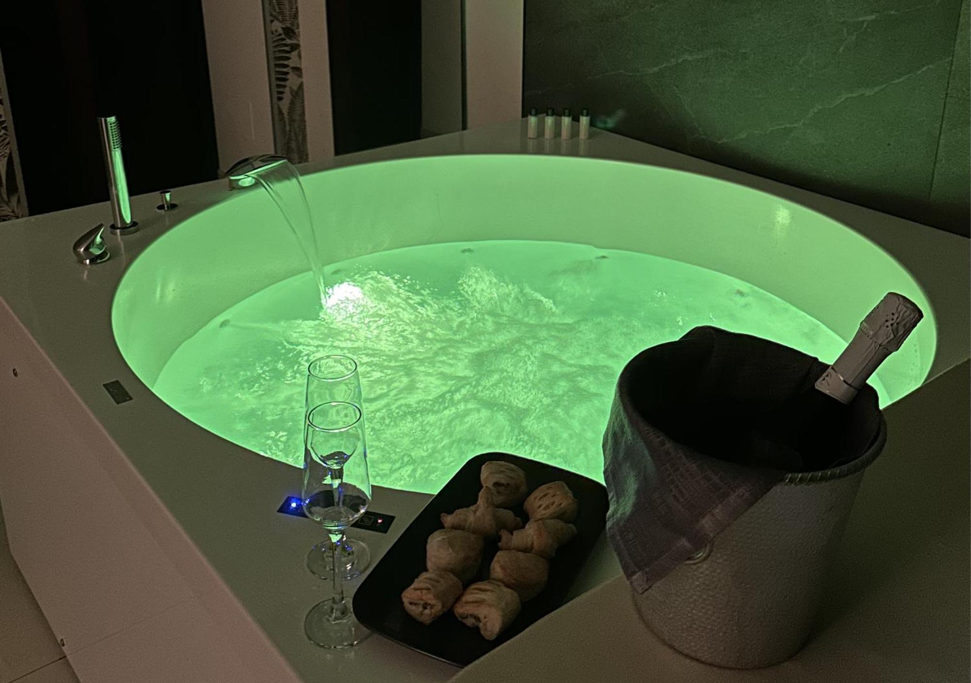 Olympus Capua Hotel Ngoại thất bức ảnh